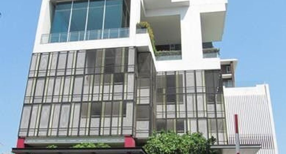 For sale 2 bedrooms condo in Khlong Toei, Bangkok