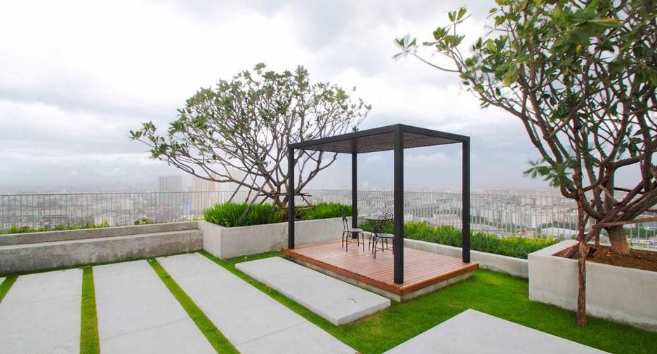 For sale 2 bedrooms condo in Khlong Toei, Bangkok