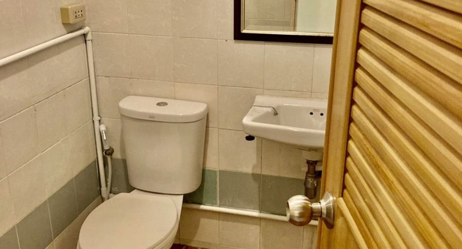 For rent 3 bedrooms house in Bang Na, Bangkok