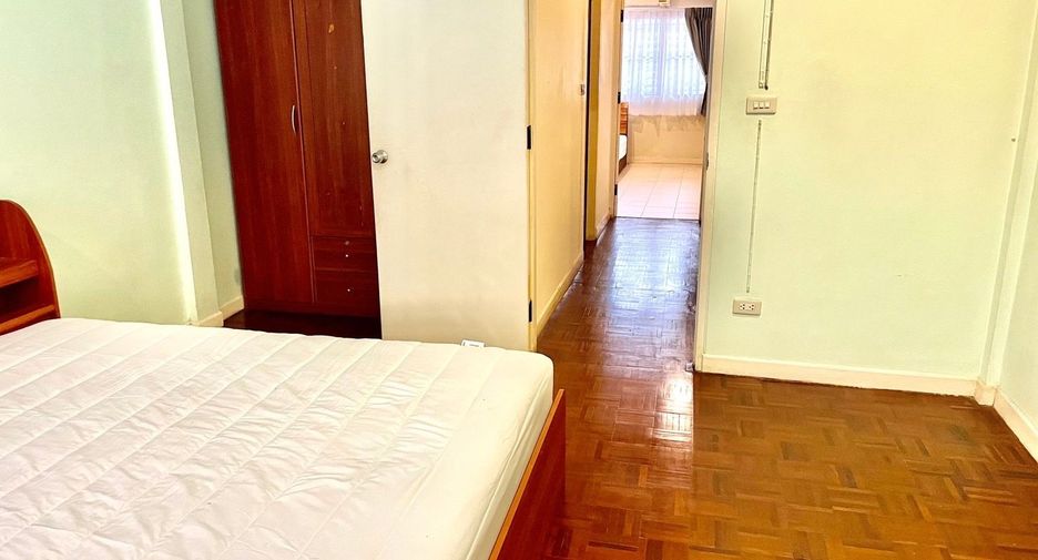 For rent 3 bedrooms house in Bang Na, Bangkok
