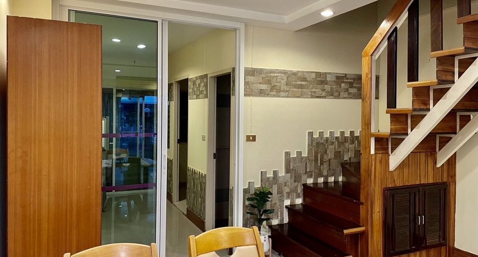 For rent 3 bedrooms house in Bang Na, Bangkok
