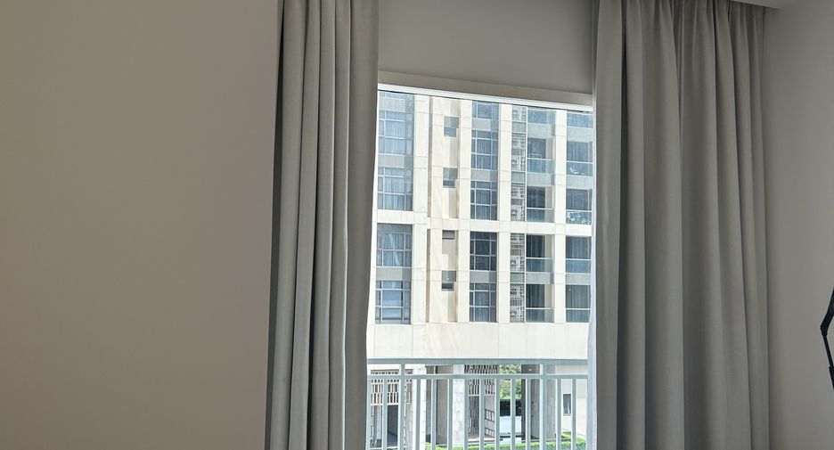 For sale 1 bed condo in Khlong Toei, Bangkok