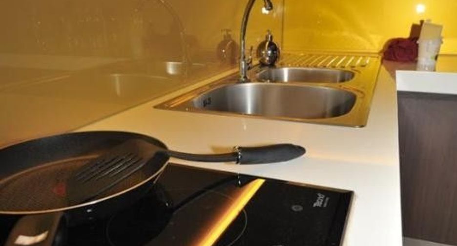 Condo en venta de 2 habitaciones en Khlong Toei, Bangkok