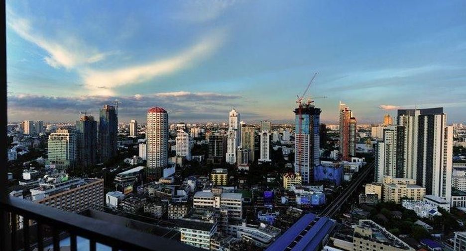 Condo en venta de 2 habitaciones en Khlong Toei, Bangkok