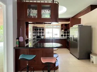À vendre et à louer 4 chambres maison à Mueang Phuket, Phuket
