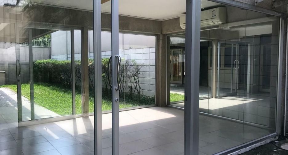For rent 3 ベッドルーム house in Watthana, Bangkok