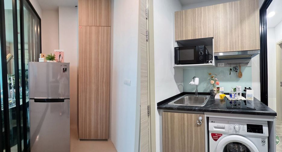 For sale 1 bed condo in Mueang Samut Prakan, Samut Prakan