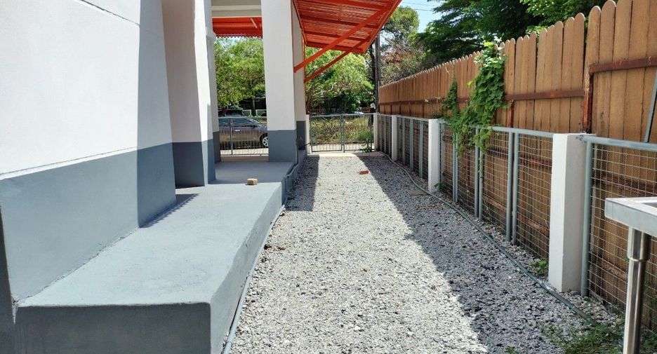 出售 4 卧室 独立屋 在 Bang Sao Thong, Samut Prakan