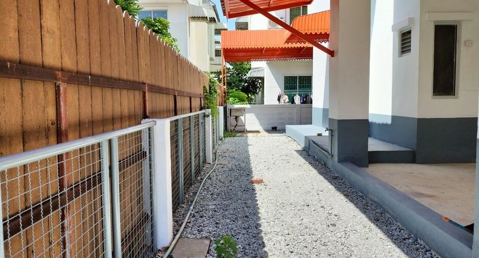 出售 4 卧室 独立屋 在 Bang Sao Thong, Samut Prakan