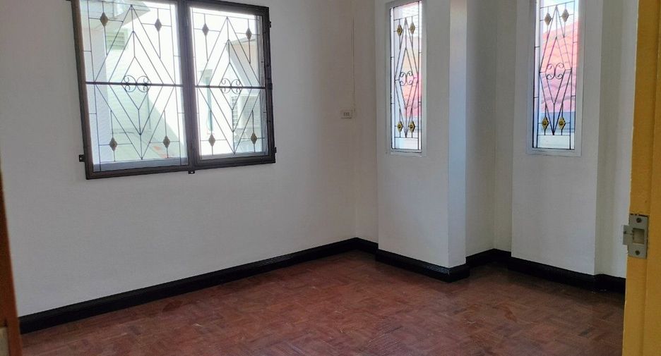 出售 4 卧室 独立屋 在 Bang Sao Thong, Samut Prakan