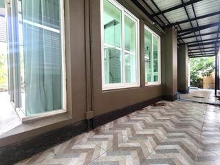 For sale 5 bedrooms townhouse in Taling Chan, Bangkok