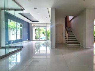 For sale 5 bedrooms townhouse in Taling Chan, Bangkok