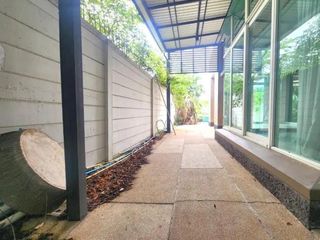 For sale 5 bedrooms townhouse in Taling Chan, Bangkok