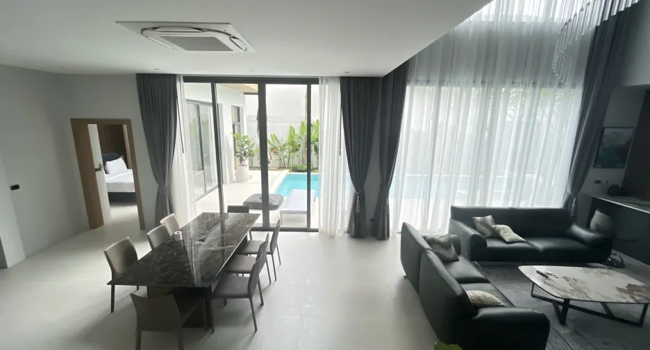 For rent 6 bedrooms villa in Mueang Phuket, Phuket