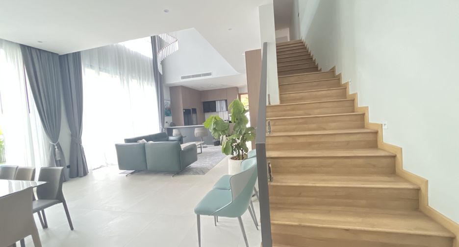 For rent 6 bedrooms villa in Mueang Phuket, Phuket