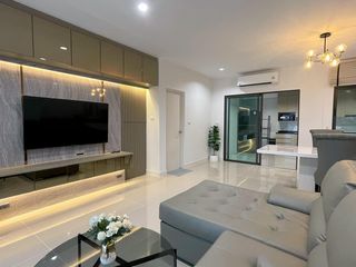 For rent 3 bedrooms townhouse in Bang Phli, Samut Prakan