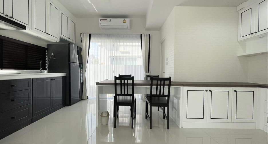 For rent and for sale 2 bedrooms townhouse in Bang Phli, Samut Prakan