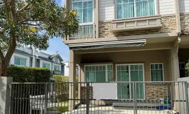 Casa adosada en venta y en alquiler de 2 habitaciones en Bang Phli, Samut Prakan