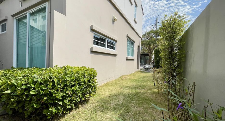 For rent and for sale 2 bedrooms townhouse in Bang Phli, Samut Prakan