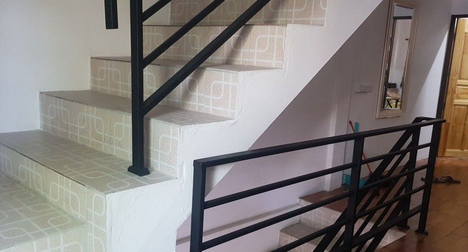 Casa adosada en venta de 2 habitaciones en Bueng Kum, Bangkok