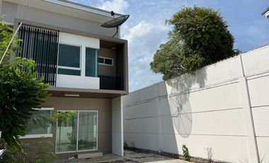For sale 3 bedrooms townhouse in Phra Samut Chedi, Samut Prakan