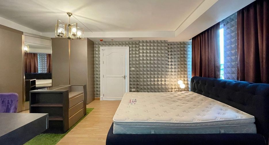 For sale 3 bedrooms townhouse in Bang Khun Thian, Bangkok