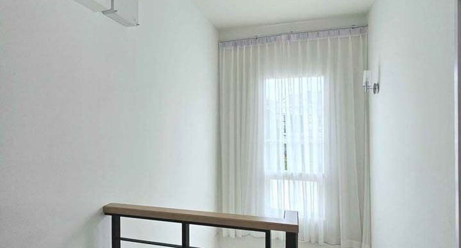 À vendre et à louer 4 chambres maison à Taling Chan, Bangkok