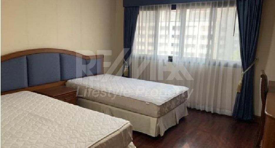 Condo en alquiler de 3 habitaciones en Watthana, Bangkok