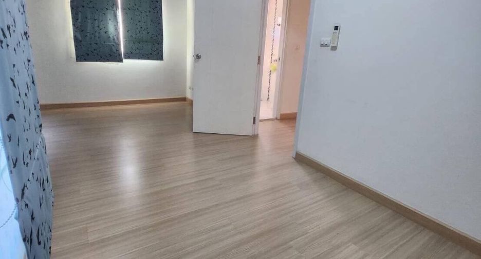 Reihenhaus zum Kauf mit 3 Zimmer in Khlong Sam Wa, Bangkok