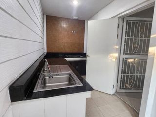 Reihenhaus zum Kauf mit 3 Zimmer in Khlong Sam Wa, Bangkok