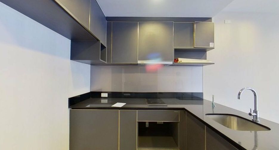 Wohnung zum Kauf mit 1 Zimmer in Khlong San, Bangkok