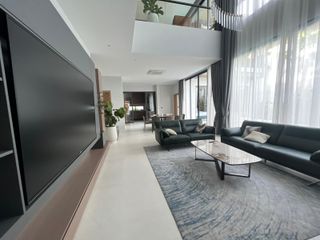 For rent 6 bedrooms villa in Mueang Phuket, Phuket
