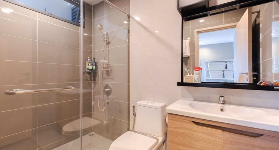 For sale 2 bedrooms condo in Watthana, Bangkok
