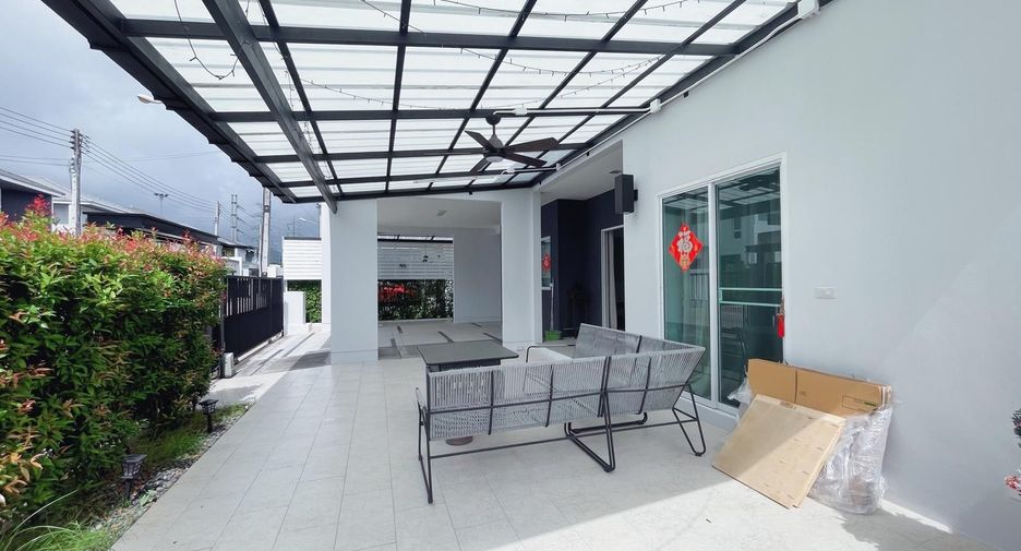 For rent 4 bedrooms house in Mueang Phuket, Phuket