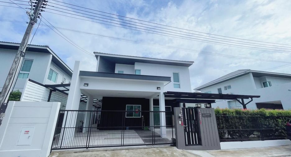 For rent 4 bedrooms house in Mueang Phuket, Phuket