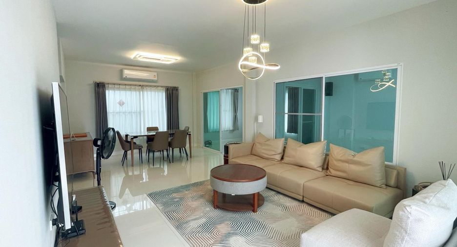 For rent 4 bedrooms house in Mueang Phuket, Phuket