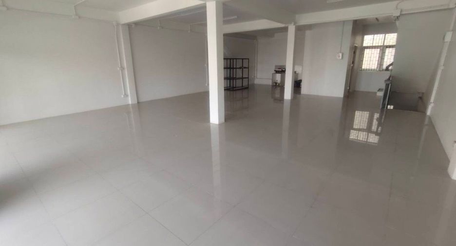 Gewerbefläche zur Miete in Yan Nawa, Bangkok