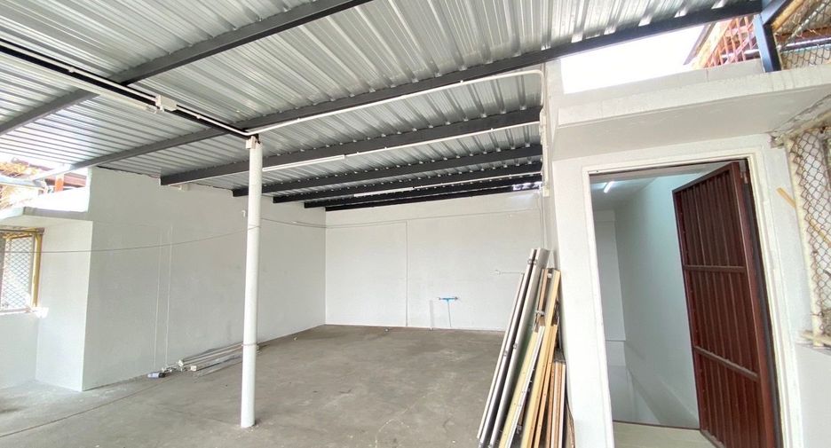 Gewerbefläche zur Miete in Yan Nawa, Bangkok