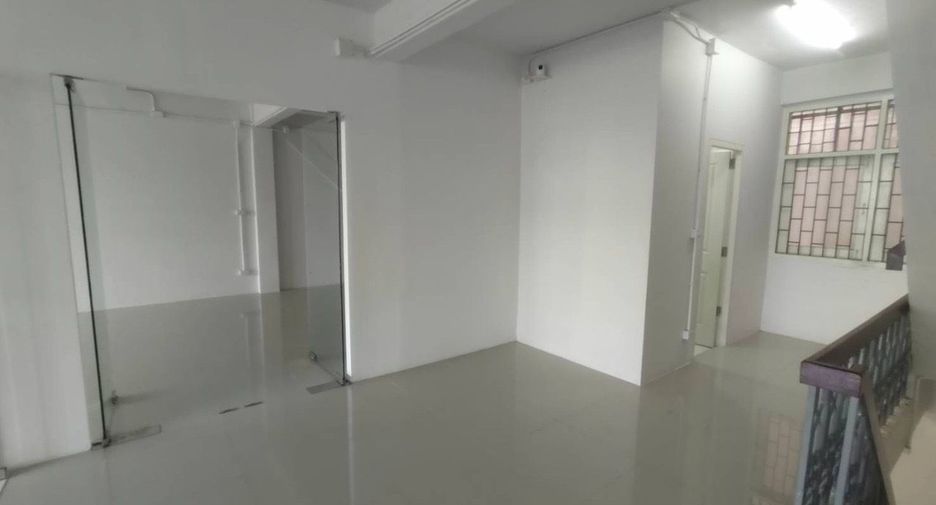 Gewerbefläche zur Miete in Yan Nawa, Bangkok