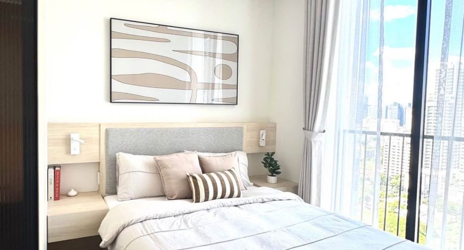 For rent 2 bedrooms condo in Watthana, Bangkok