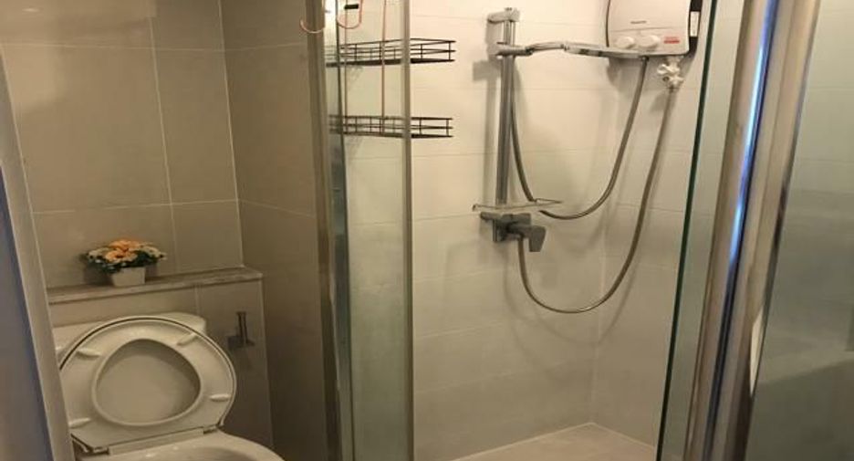 Wohnung zum Kauf und zur Miete mit 1 Zimmer in Yan Nawa, Bangkok
