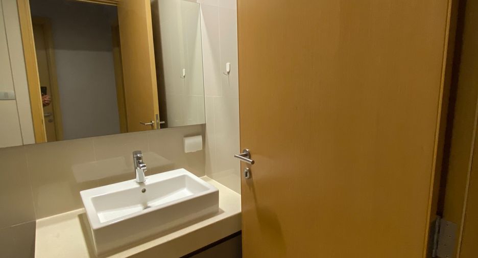 For sale and for rent 2 bedrooms condo in Khlong Toei, Bangkok