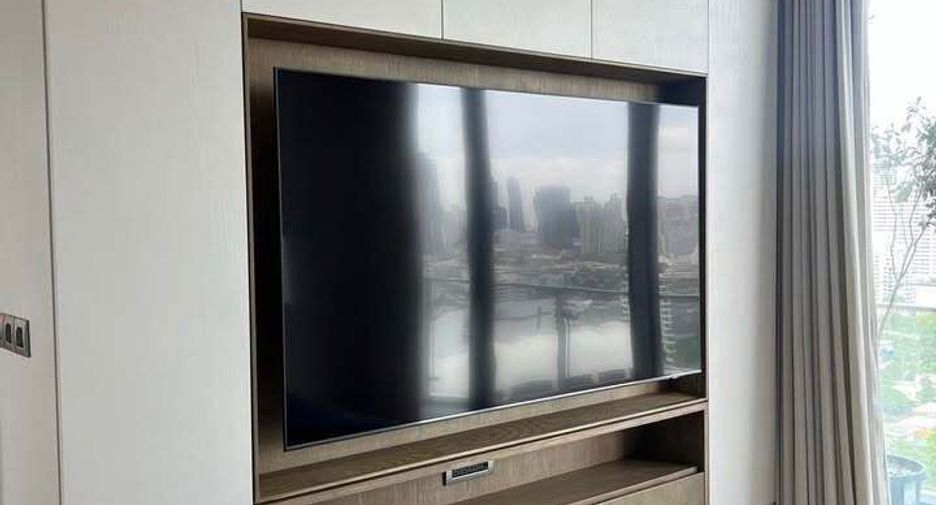 For rent 3 bedrooms condo in Watthana, Bangkok