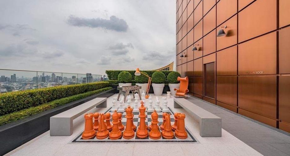 For rent 3 bedrooms condo in Watthana, Bangkok