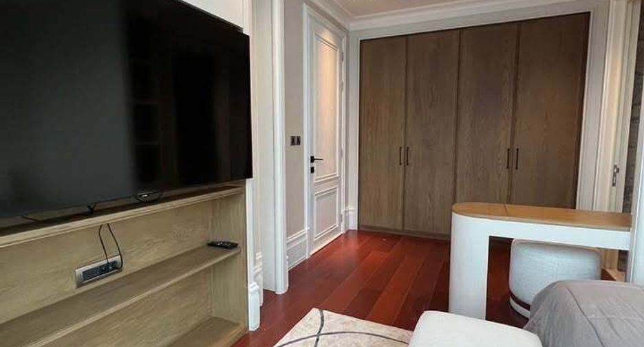 For rent 3 bedrooms condo in Watthana, Bangkok