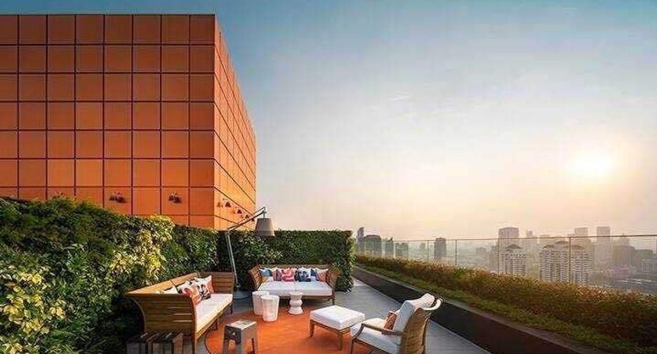 For rent 3 bedrooms condo in Watthana, Bangkok