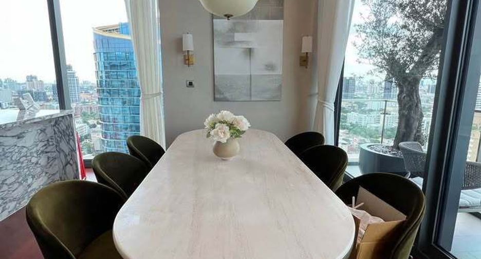 For rent 3 bedrooms condo in Watthana, Bangkok