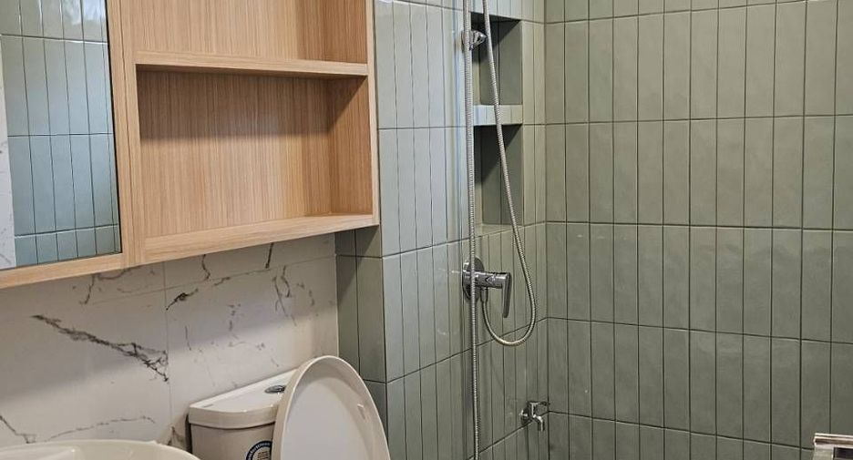 For rent 3 bedrooms townhouse in Suan Luang, Bangkok