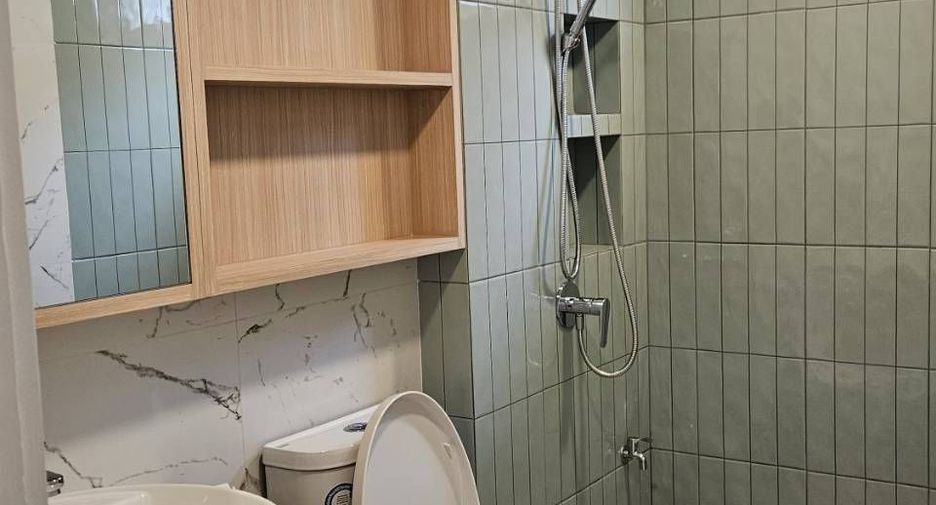 For rent 3 bedrooms townhouse in Suan Luang, Bangkok