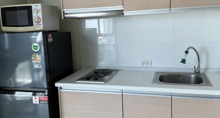 Wohnung zur Miete mit 1 Zimmer in Huai Khwang, Bangkok
